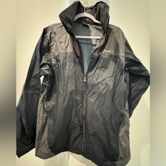 Columbia men rain jacket in black gray Sz M worn once on a trip - Picture 1 of 10